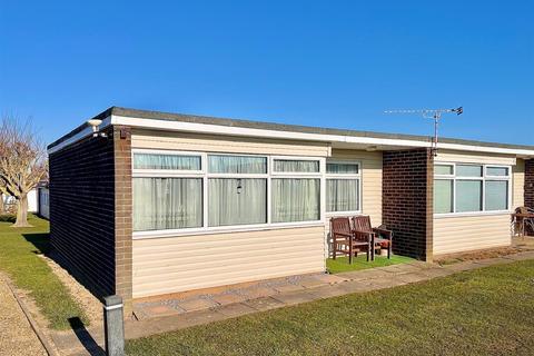 Newport Road, Hemsby 2 bed chalet for sale