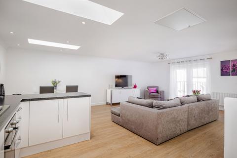 Gill Edge, Stansted, CM24 3 bed semi