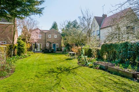 Highgate, Beverley HU17 4 bed detached house for sale