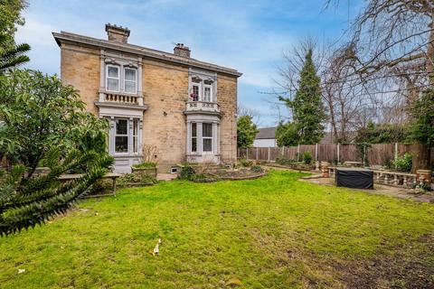 Doncaster Road, Barnsley S70 5 bed detached house for sale