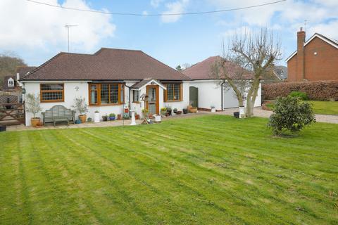 Canterbury Road, Ashford, TN25 3 bed bungalow for sale