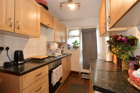 Mill Lane, Chadwell Heath, Essex 2 bed ground floor flat for sale