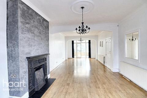 Campbell Avenue, Barkingside 4 bed end of terrace house for sale