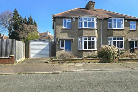 Meadway, Northampton, NN3 3BP 3 bed semi