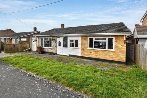 St. Annes Road, Canvey Island SS8 3 bed bungalow for sale