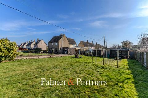 Stutton Close, Stutton, Ipswich... 3 bed semi