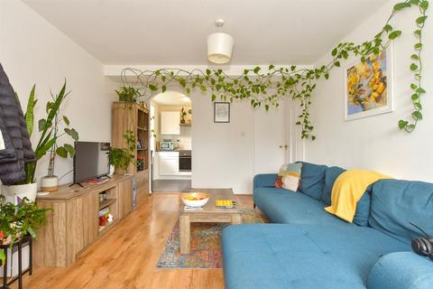 Jade Close, London 1 bed flat for sale