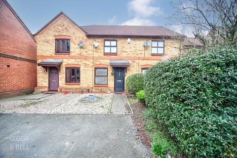 Muirfield, Luton, Bedfordshire, LU2 2 bed terraced house for sale