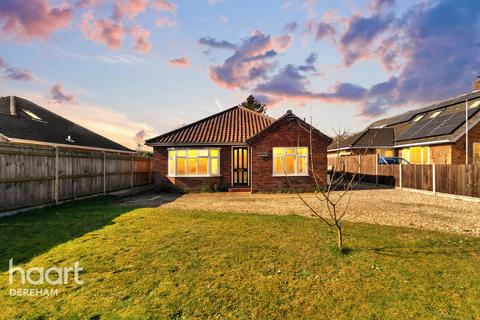 Yaxham Road, Dereham 3 bed detached bungalow for sale