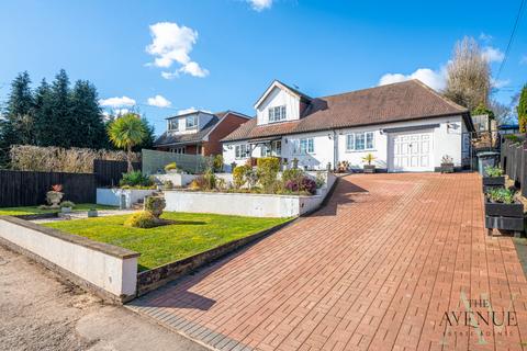 Burton Joyce, Nottingham 4 bed detached bungalow for sale