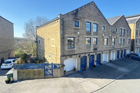 The Locks, Bingley, BD16 4 bed townhouse for sale