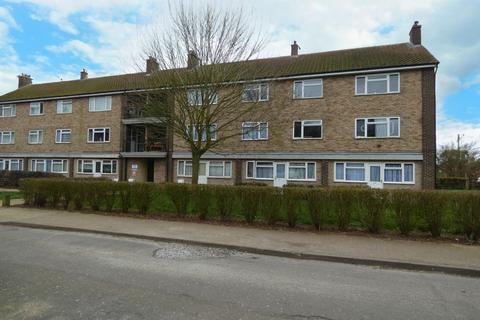Ray House, CO5 8EG 2 bed flat for sale