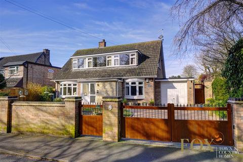 Old Road North, Kempsey, Worcester WR5 3 bed detached bungalow for sale