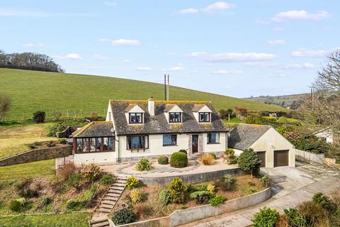 Kingsbridge TQ7 4 bed detached house for sale
