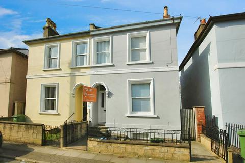 Marle Hill Parade, Cheltenham GL50 6 bed semi
