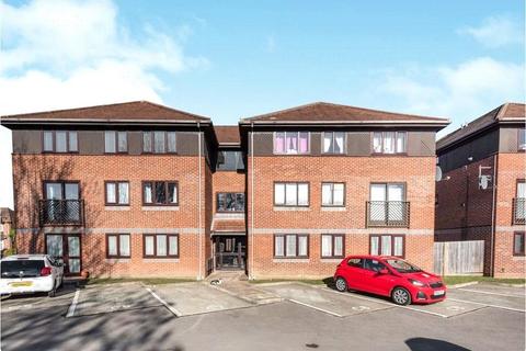 Oakfields, Alexandra Avenue, Camberley 2 bed apartment for sale