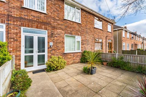 Mount Pleasant, Lowestoft 3 bed terraced house for sale