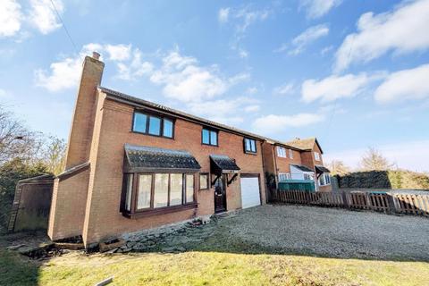 Rickinghall Road, Diss IP22 4 bed detached house for sale