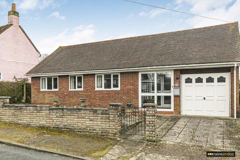 Chantry Lane, Hatfield 2 bed detached bungalow for sale