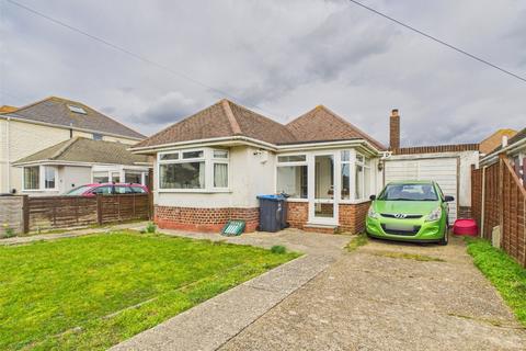 Hengistbury Road, Bournemouth... 2 bed bungalow for sale
