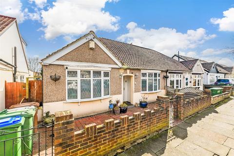 Woodlands Avenue, Sidcup, Kent 2 bed semi