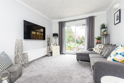 Woodlands Avenue, Sidcup, Kent 2 bed semi