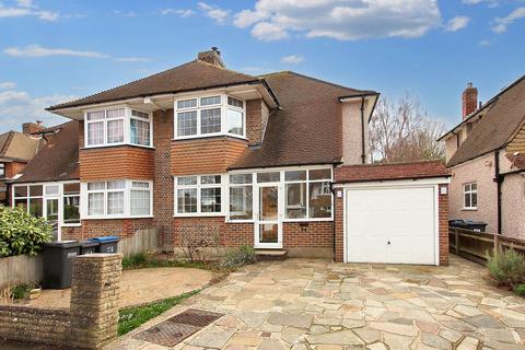 Lime Tree Grove, Shirley 3 bed semi
