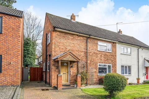 1 The Firs Close, Kidderminster 3 bed semi