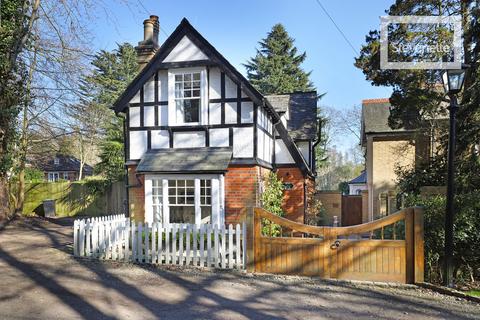 Forest Side, Epping 3 bed detached house for sale