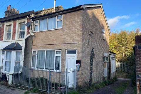 St. Marys Road, Hastings TN34 2 bed end of terrace house for sale