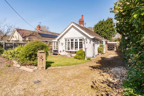 Oulton Road North, Oulton 3 bed detached bungalow for sale