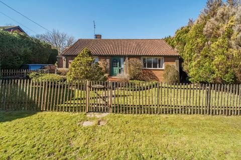 Brooks Green Road, Coolham, RH13 3 bed detached bungalow for sale