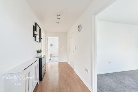 Blair Street, London, E14 2 bed apartment for sale