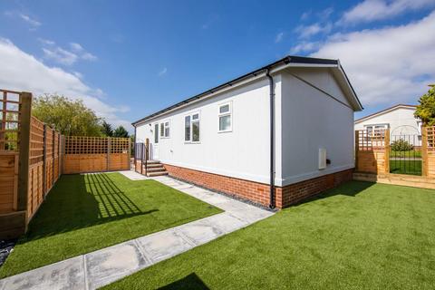 Jaywick, Essex, CO16 2 bed park home for sale