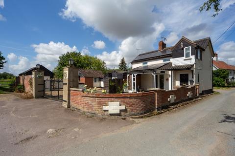 3 Ludgate Causeway, Eye, Suffolk IP23... 3 bed detached house for sale