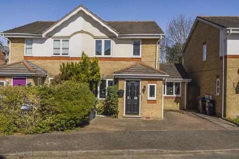 Hamond Close, South Croydon 3 bed semi