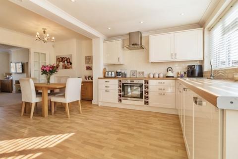 Heathcote Avenue, Hatfield 3 bed terraced house for sale
