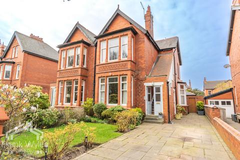 Riversleigh Avenue, Lytham 4 bed semi