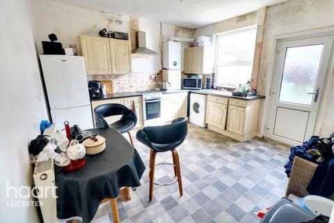 Huntingdon Road, Leicester 4 bed semi