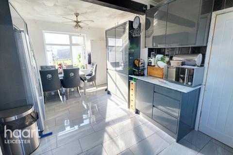 Barry Road, Leicester 3 bed semi