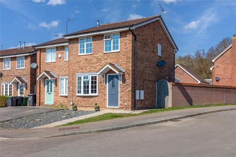 Farm Close, Ampthill, Bedfordshire, MK45 3 bed semi