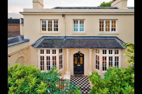 Regents Park NW1 3 bed house for sale