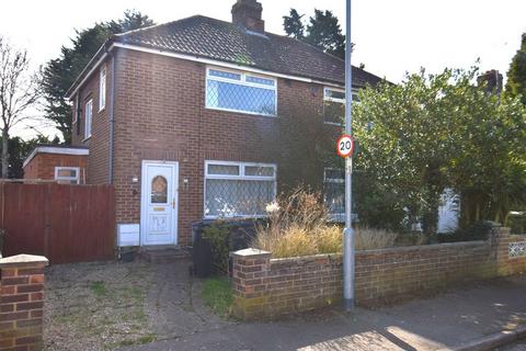 Ditmas Avenue, Bedford MK42 3 bed semi
