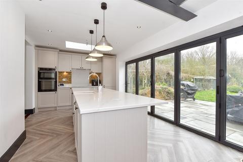 Island Road, Upstreet, Canterbury, Kent 3 bed semi