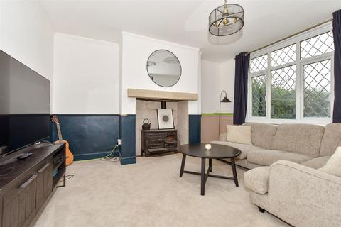 The Villas, Canterbury CT3 3 bed semi