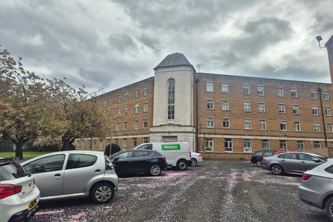 Manchester M16 Studio for sale