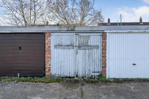 Garage 8 at Rylands, Kennington... Parking for sale