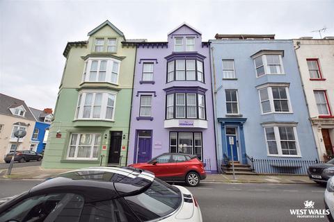Victoria Street, Tenby Guest house for sale