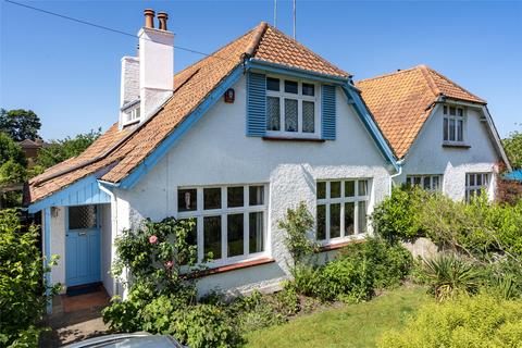 Highlands Avenue, Leatherhead... 3 bed semi