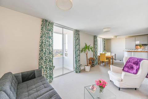 Bramlands Close, Clapham Junction... 2 bed flat for sale